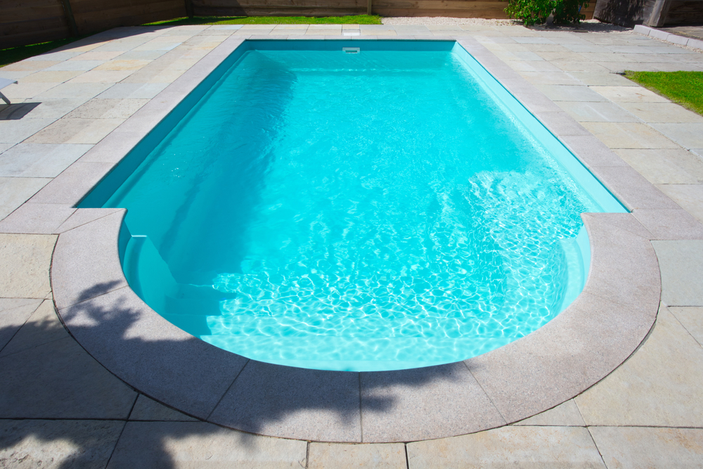 Closeup,Of,A,Classic,Private,Swimmingpool,In,Garden,In,The